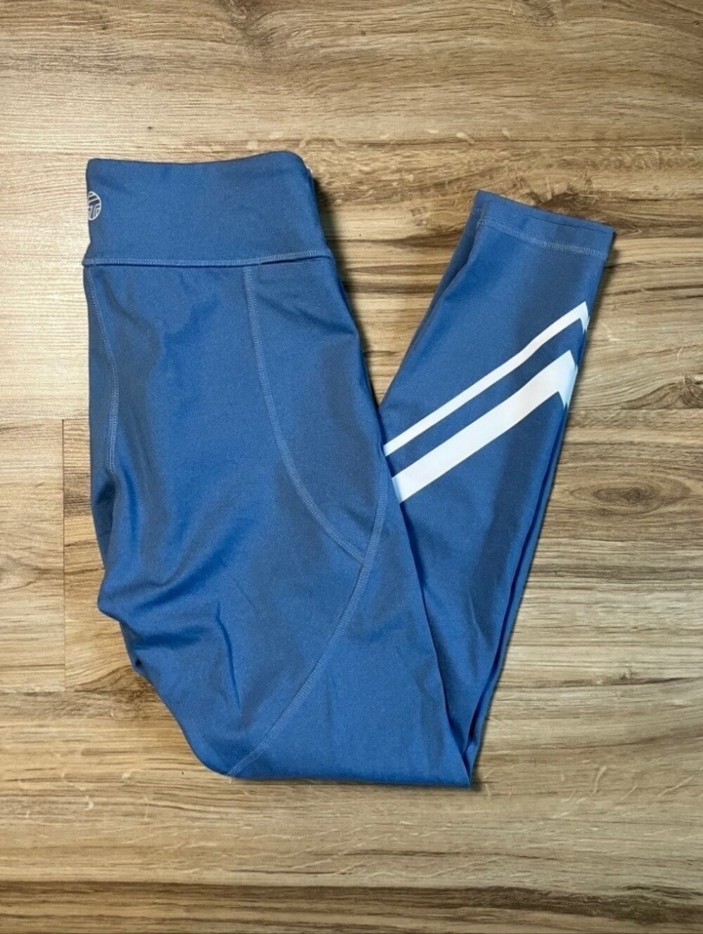 NWOT Tory Burch Sport Sky Blue White Chevron Stripe Leggings Size Med